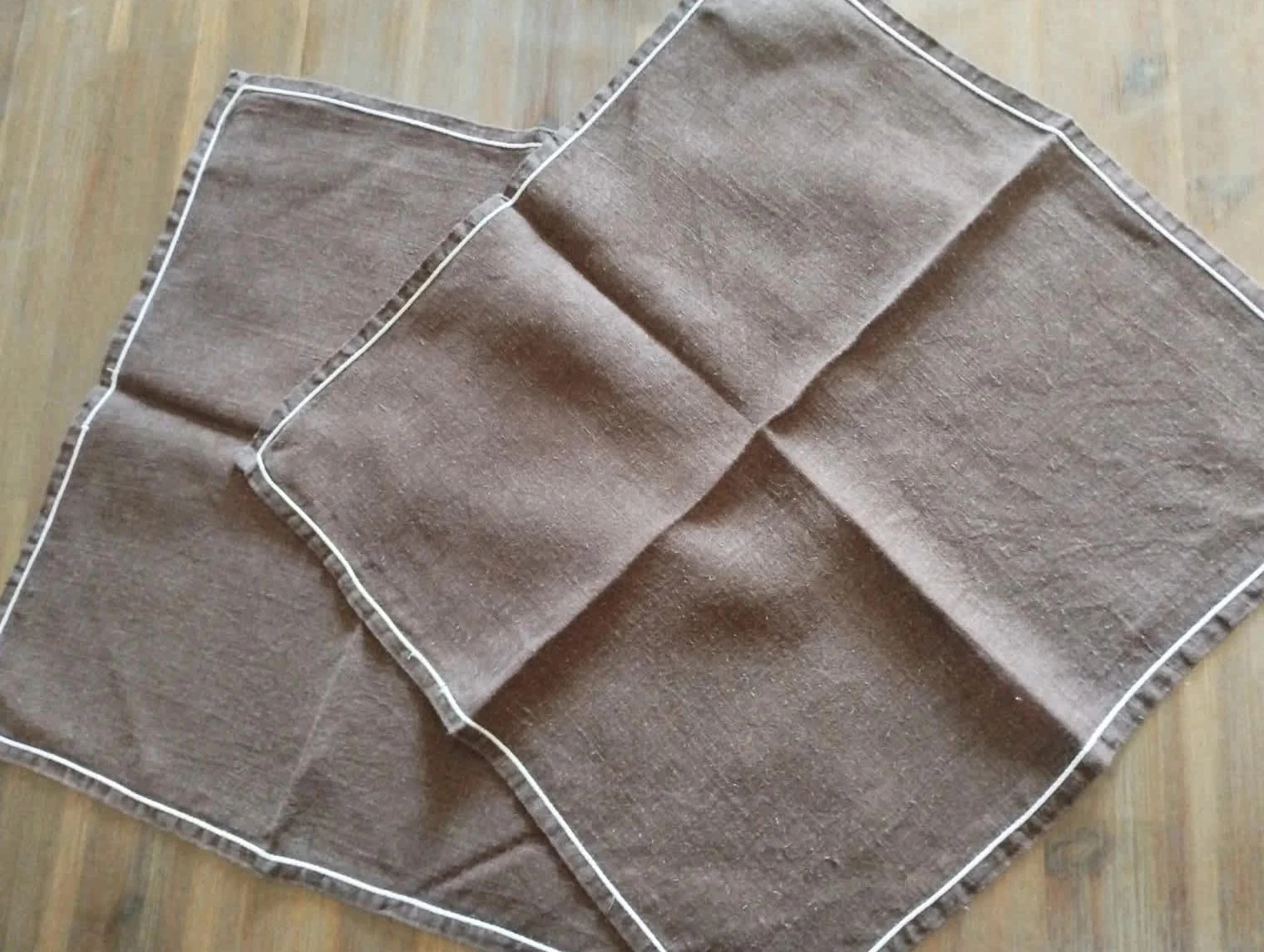 Dos grandes servilletas de mesa marrones de lino – photo 2